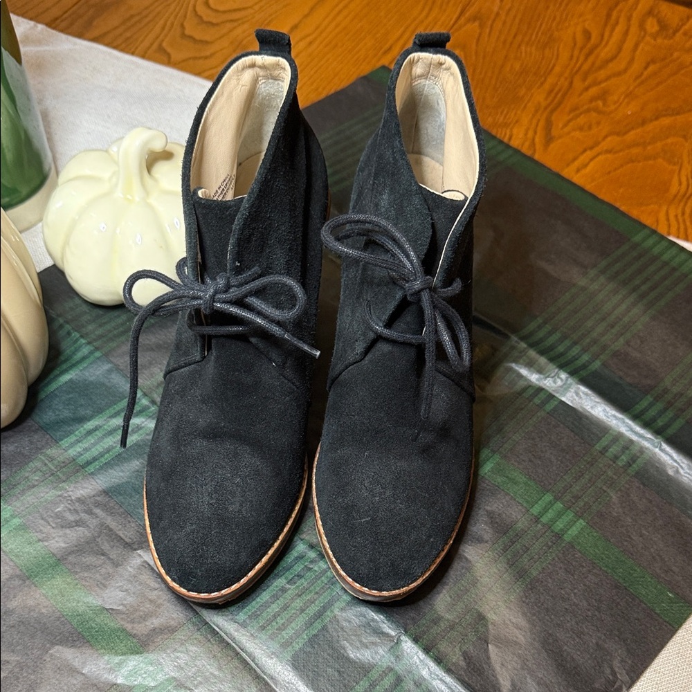 Michael Kors Black Tan Suede Boots - Picture 3 of 7